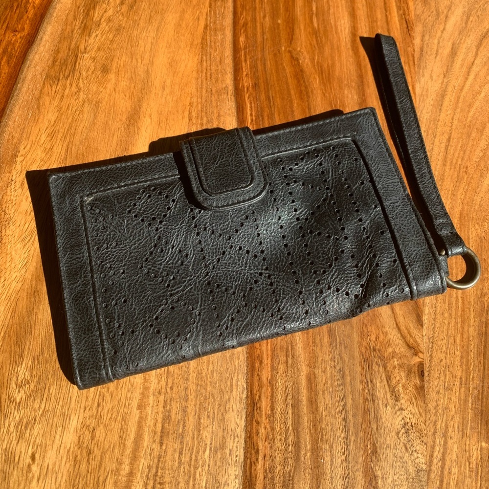 Black Snap Closure Wristlet